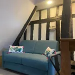 La Luciole Apartment *